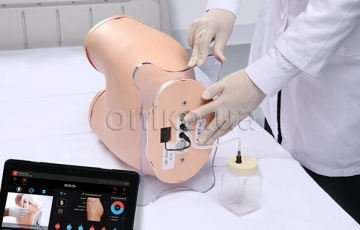 Simulátor intramuskulárních injekcí s bezdrátovým ovládáním